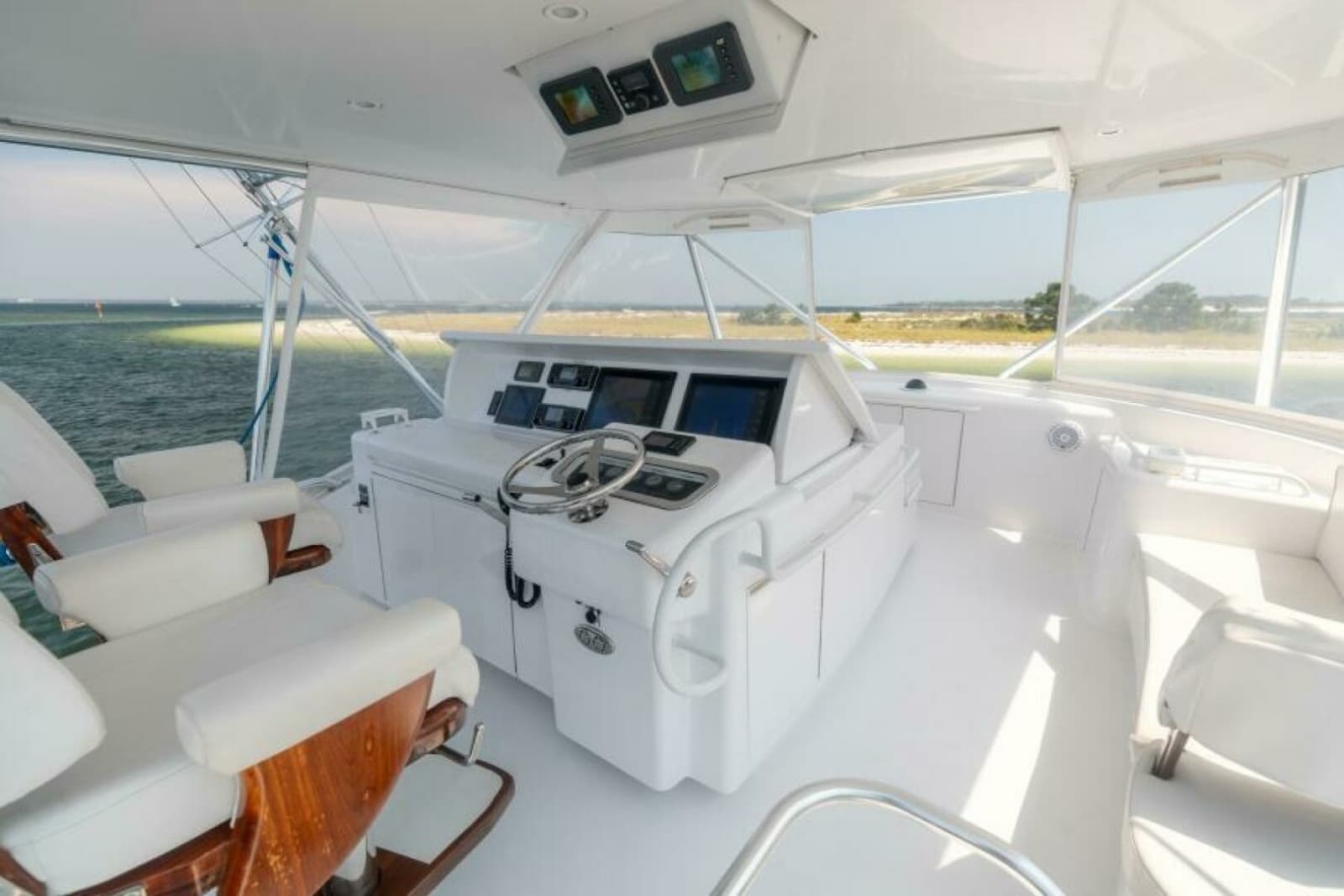 2008 Hatteras 60 Convertible - Photo 49