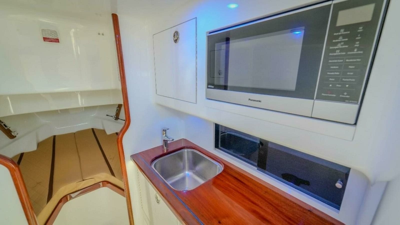 2024 Maverick Yachts Costa Rica 36 Walk Around - Photo 11