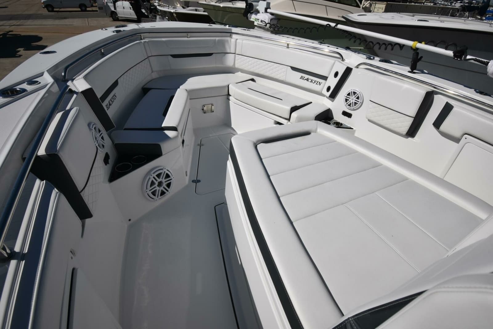 2021 Blackfin 332 - Photo 18