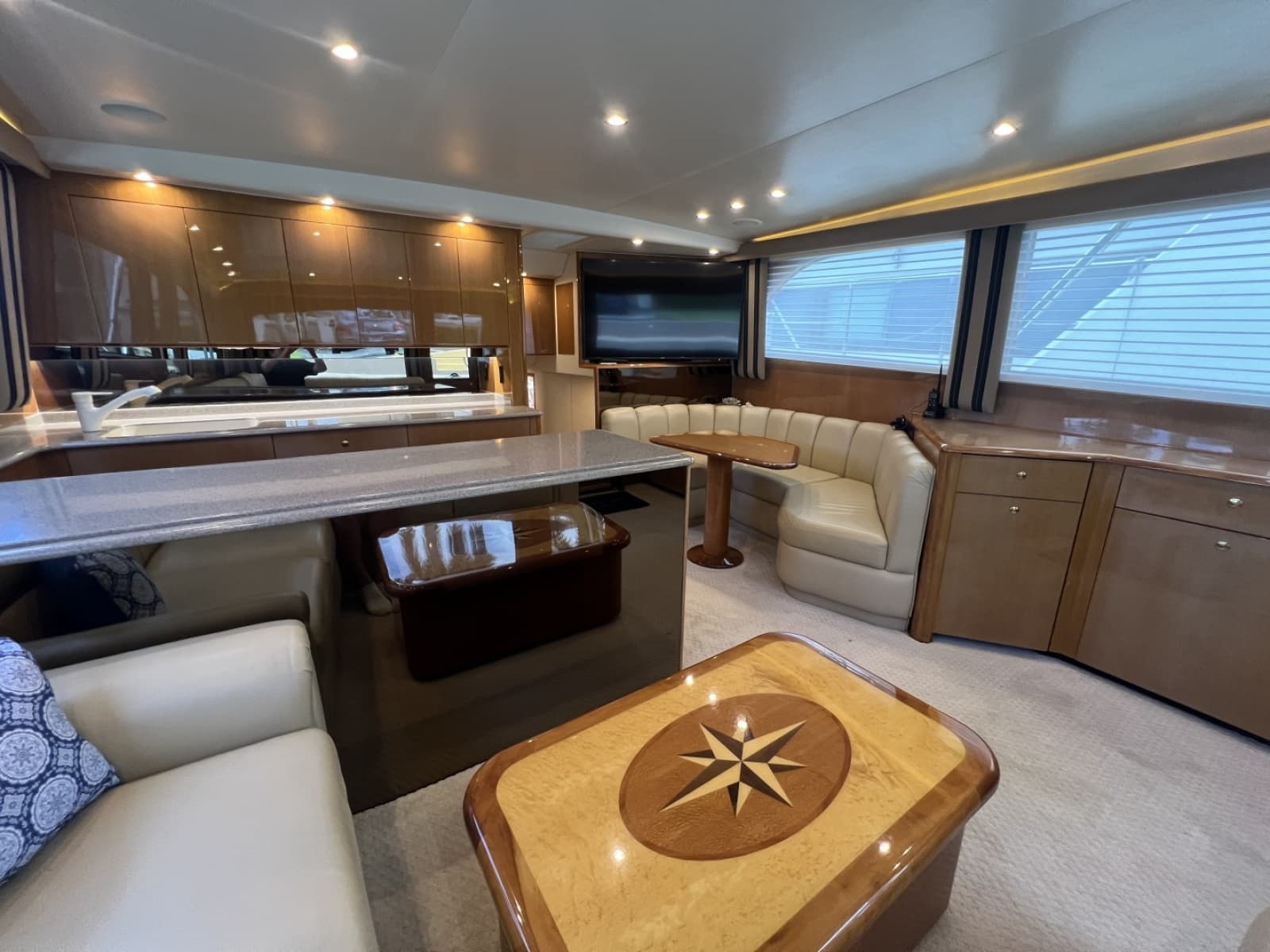 2003 Viking 52 Convertible - Photo 21