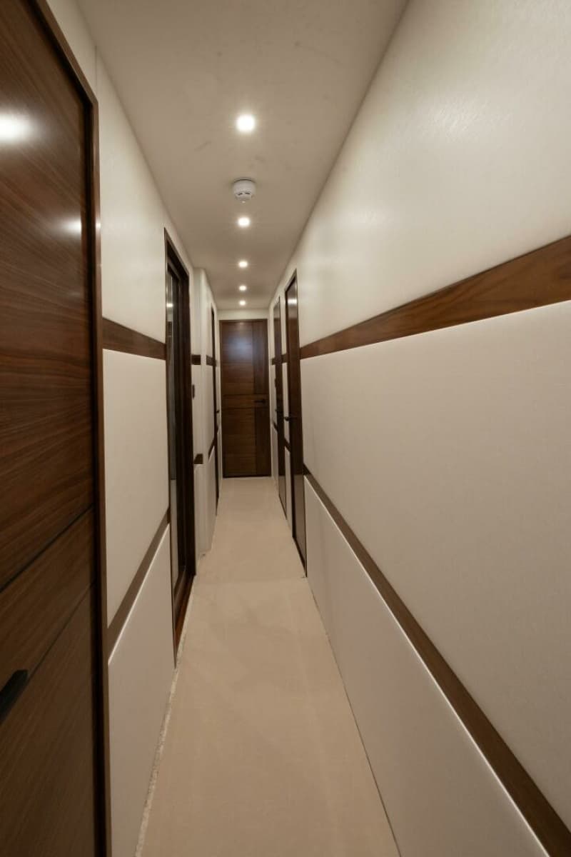 2025 Viking 82 Convertible - Photo 16
