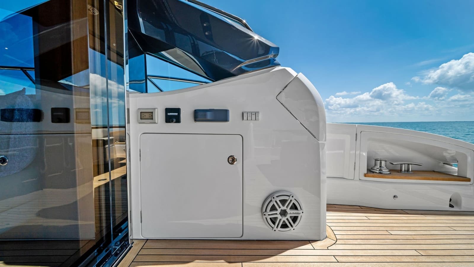 2019 Princess V65 - Photo 58
