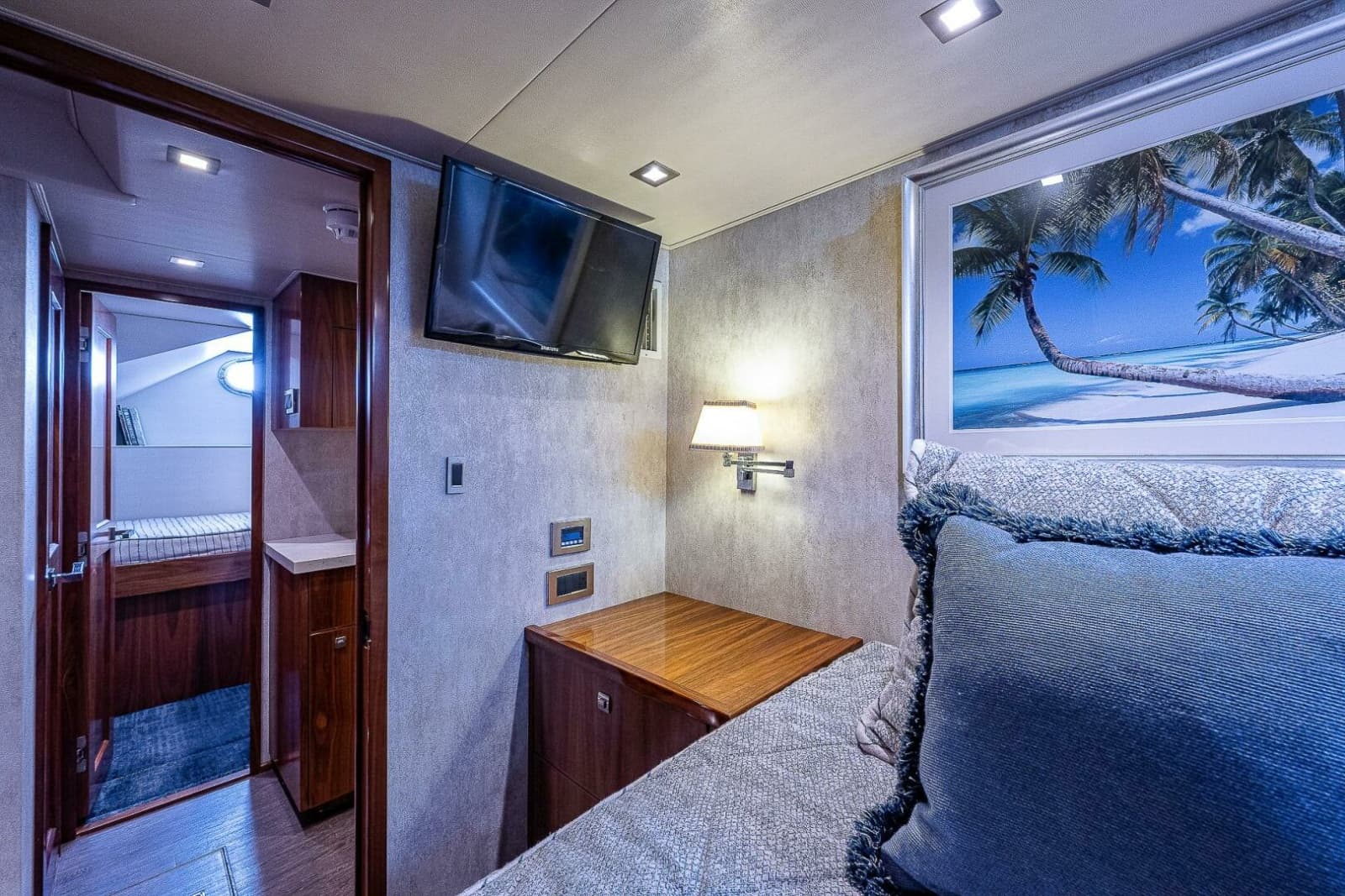 2017 Viking 75 Motoryacht - Photo 28