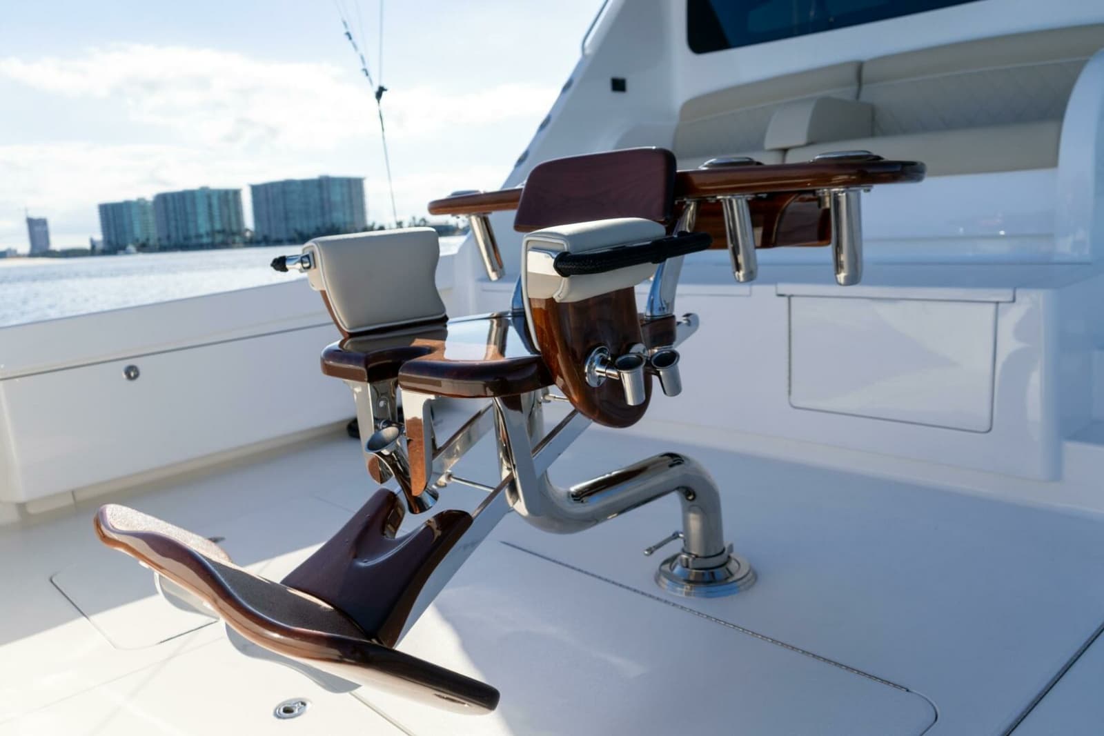 2021 Viking 72 Enclosed Bridge - Photo 42