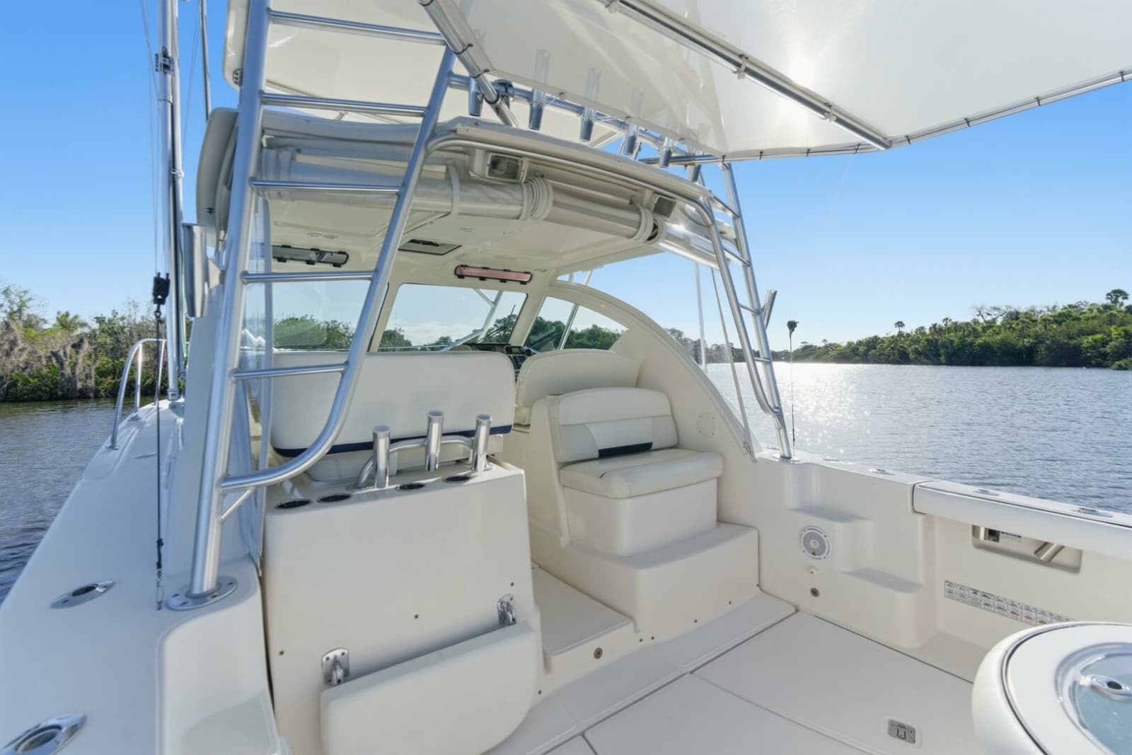 2011 Tiara Yachts 3100 Open - Photo 17