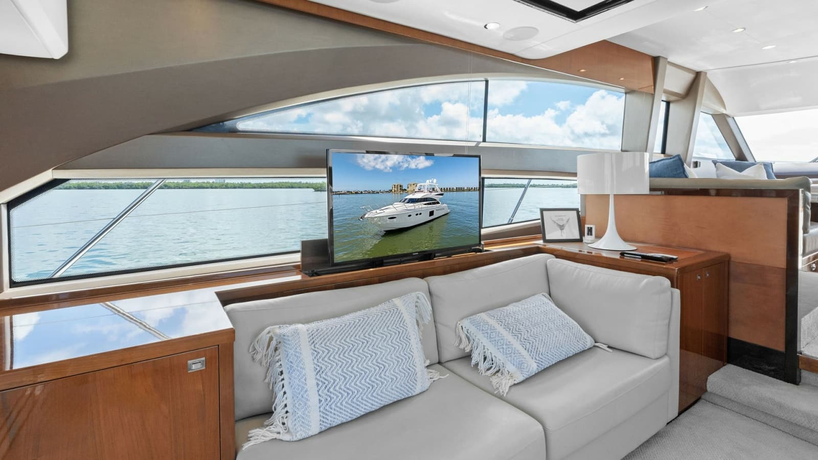 2016 Princess 64 Flybridge - Photo 23