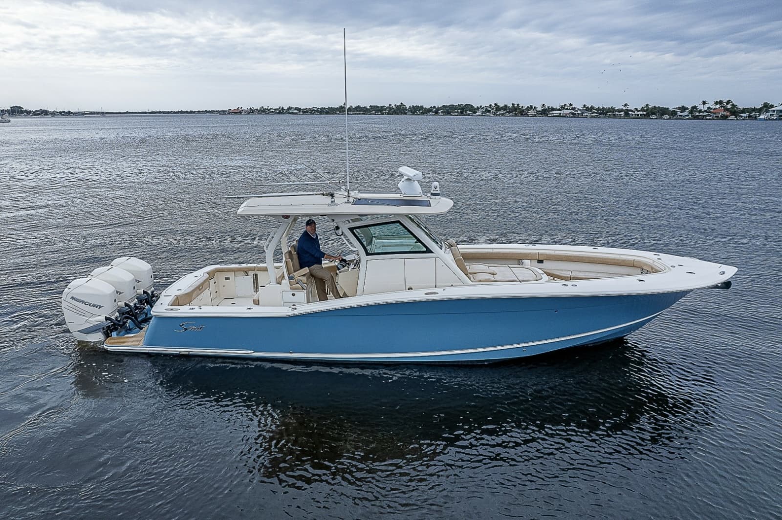 2018 Scout 355 LXF - Photo 1