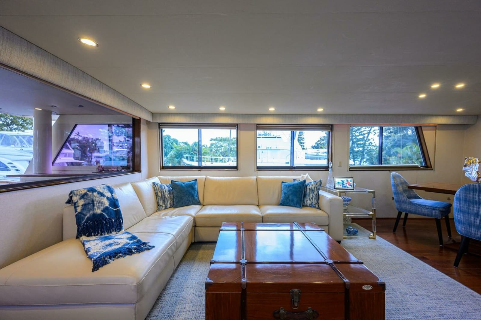 1991 Hatteras 78 Cockpit Motor Yacht - Photo 43