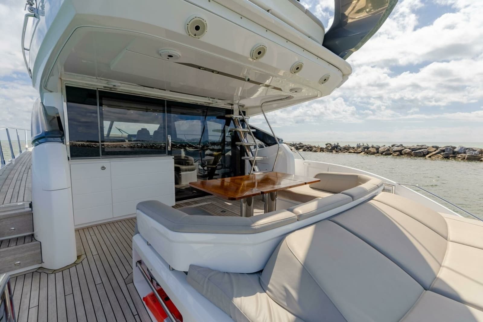 2019 Princess S65 - Photo 5
