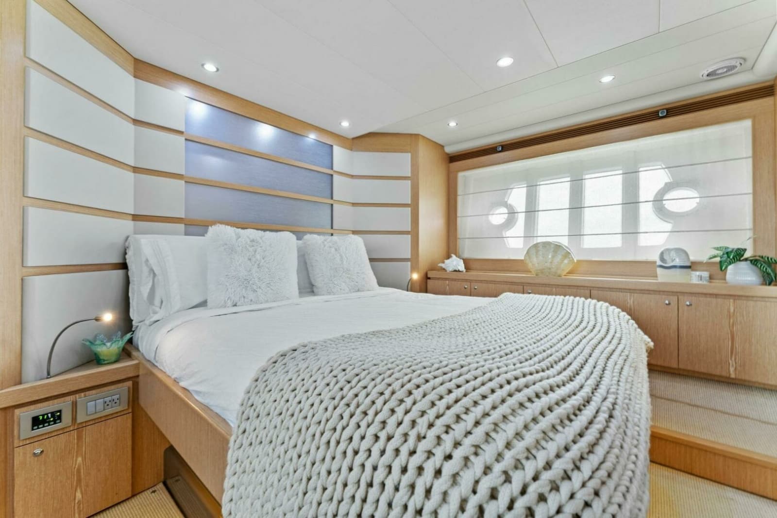 2013 Ferretti Yachts 620 - Photo 23