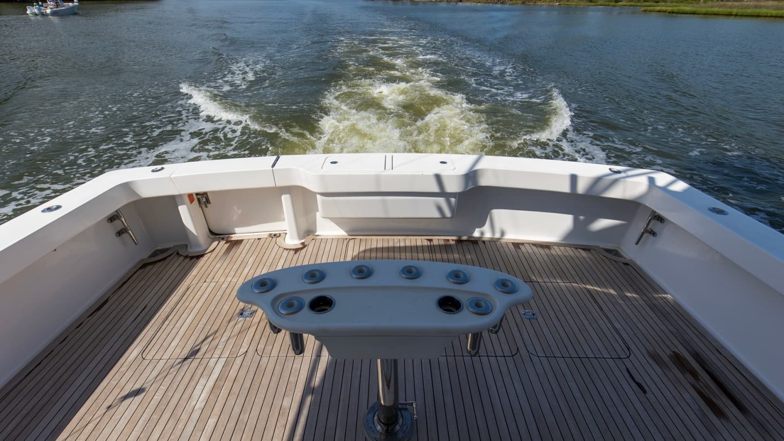 2005 Viking 61 Enclosed Bridge - Photo 43