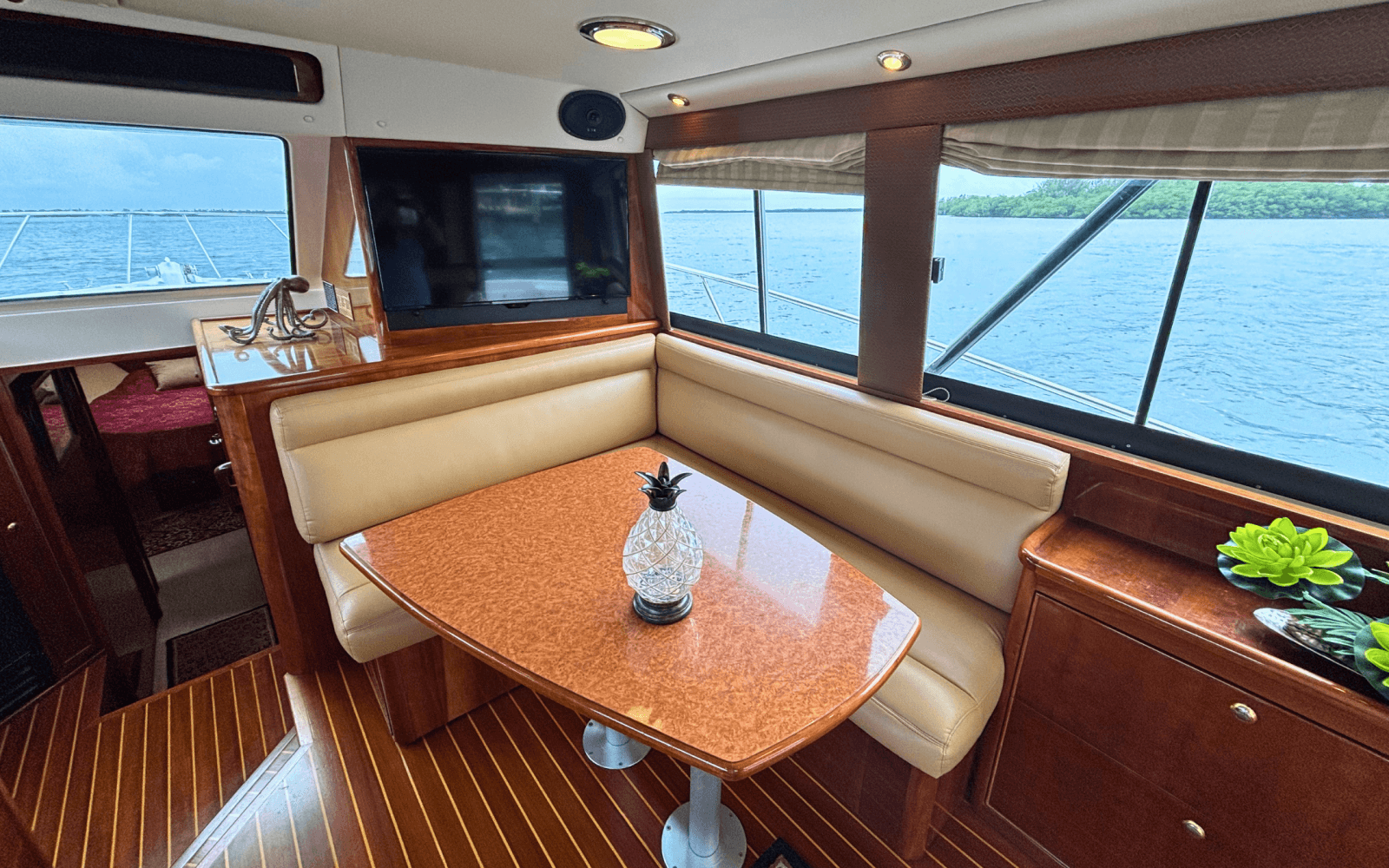 2001 Riviera 43  Convertible - Photo 25