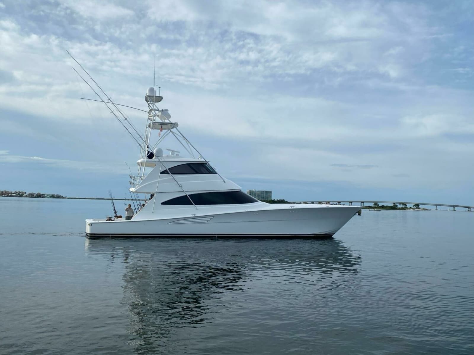 2021 Viking 72 Enclosed Bridge - Photo 1