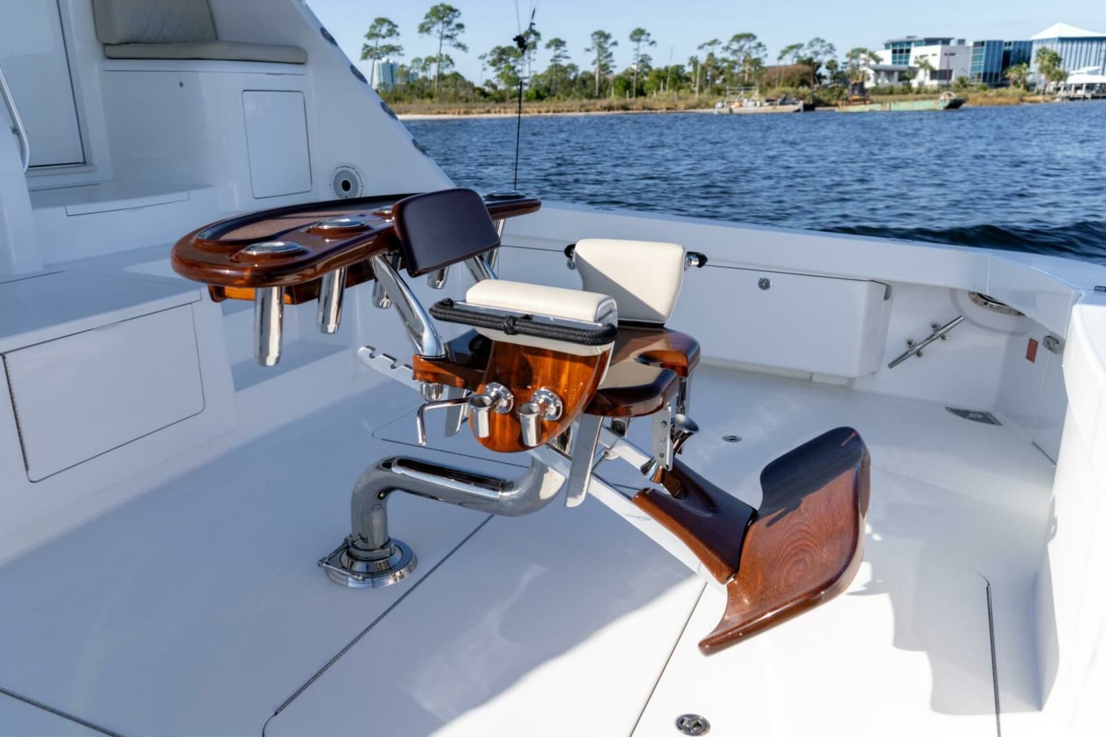 2021 Viking 72 Enclosed Bridge - Photo 41
