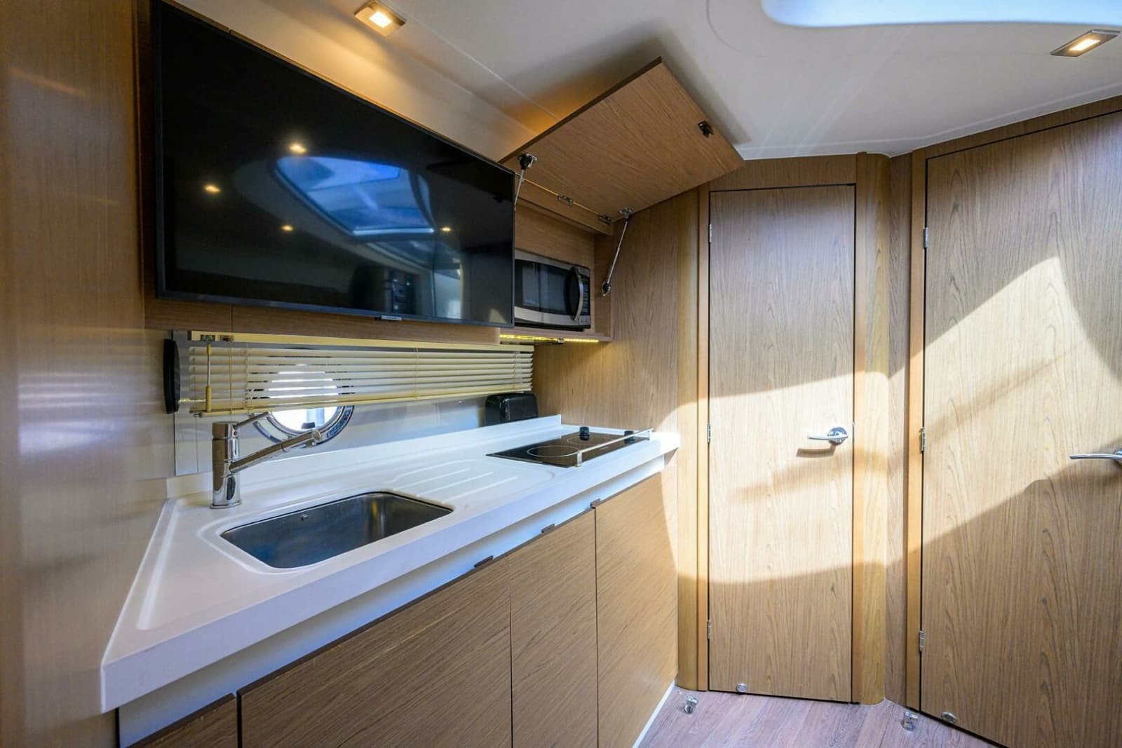 2015 Beneteau 38 GT - Photo 8