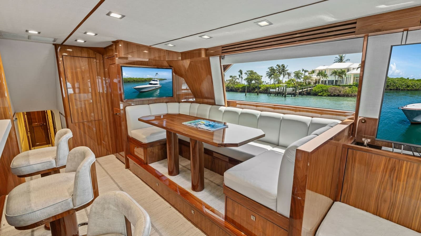 2016 Viking 80 Enclosed Bridge - Photo 23