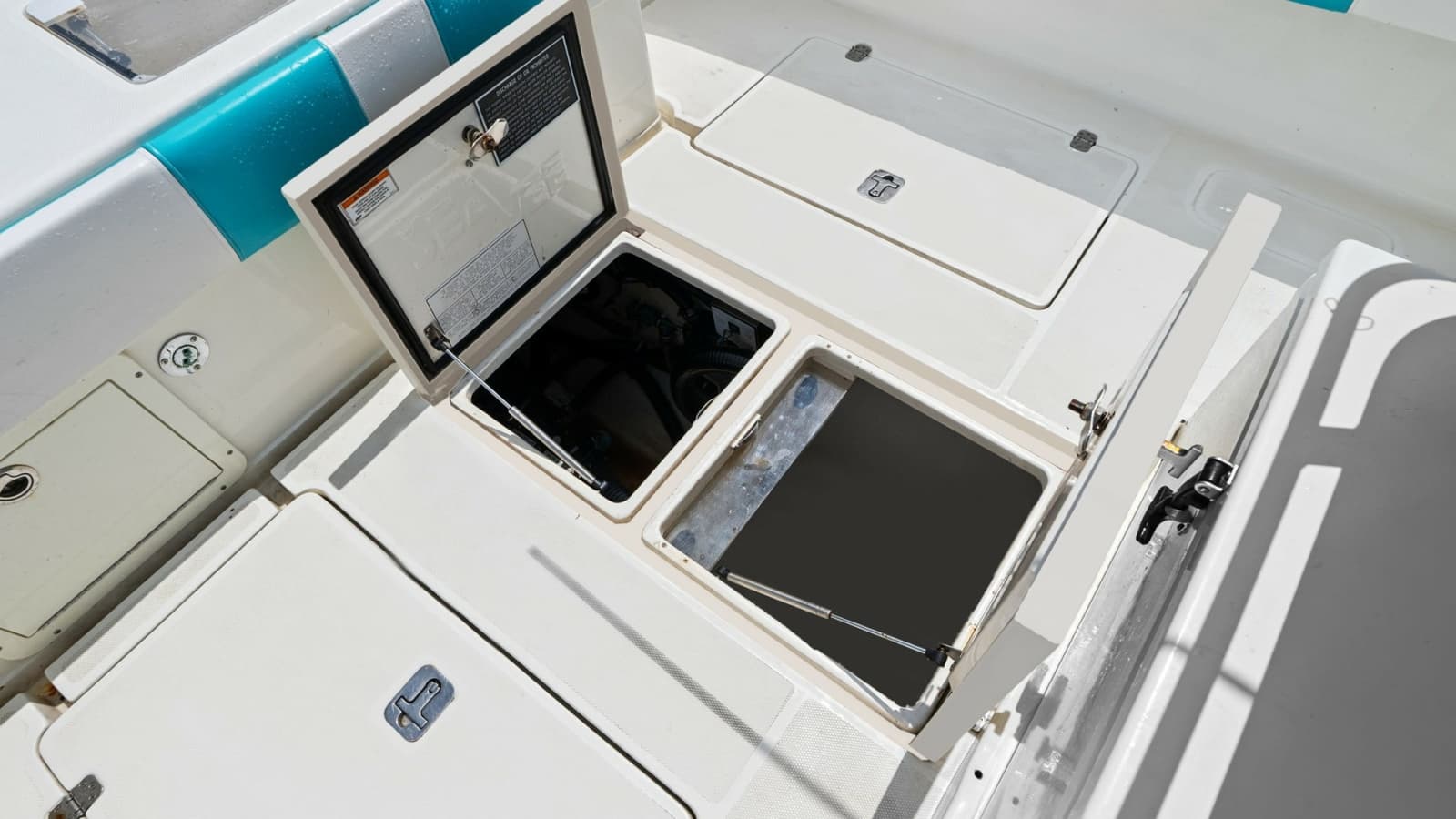 2015 SeaVee 320Z - Photo 26