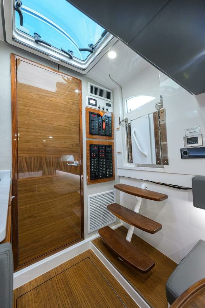 2023 Valhalla Boatworks V-46 - Photo 17