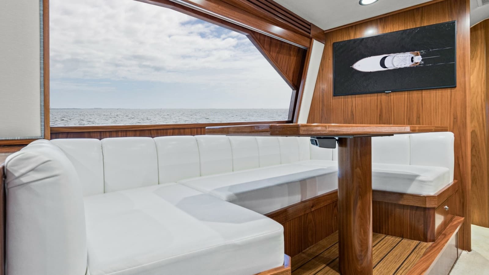 2020 Viking 68 Convertible - Photo 11