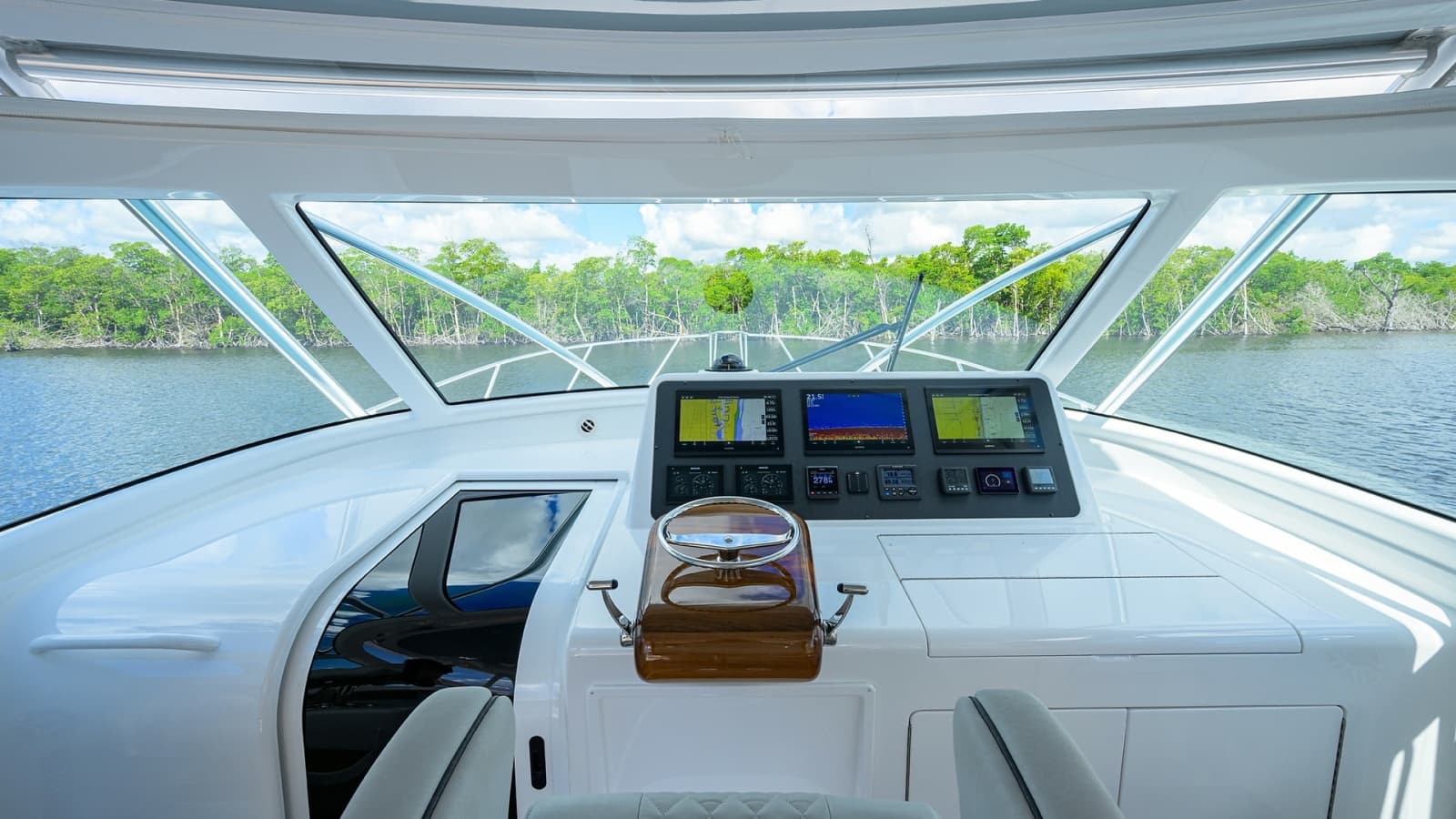 2022 Viking 44 Open - Photo 36