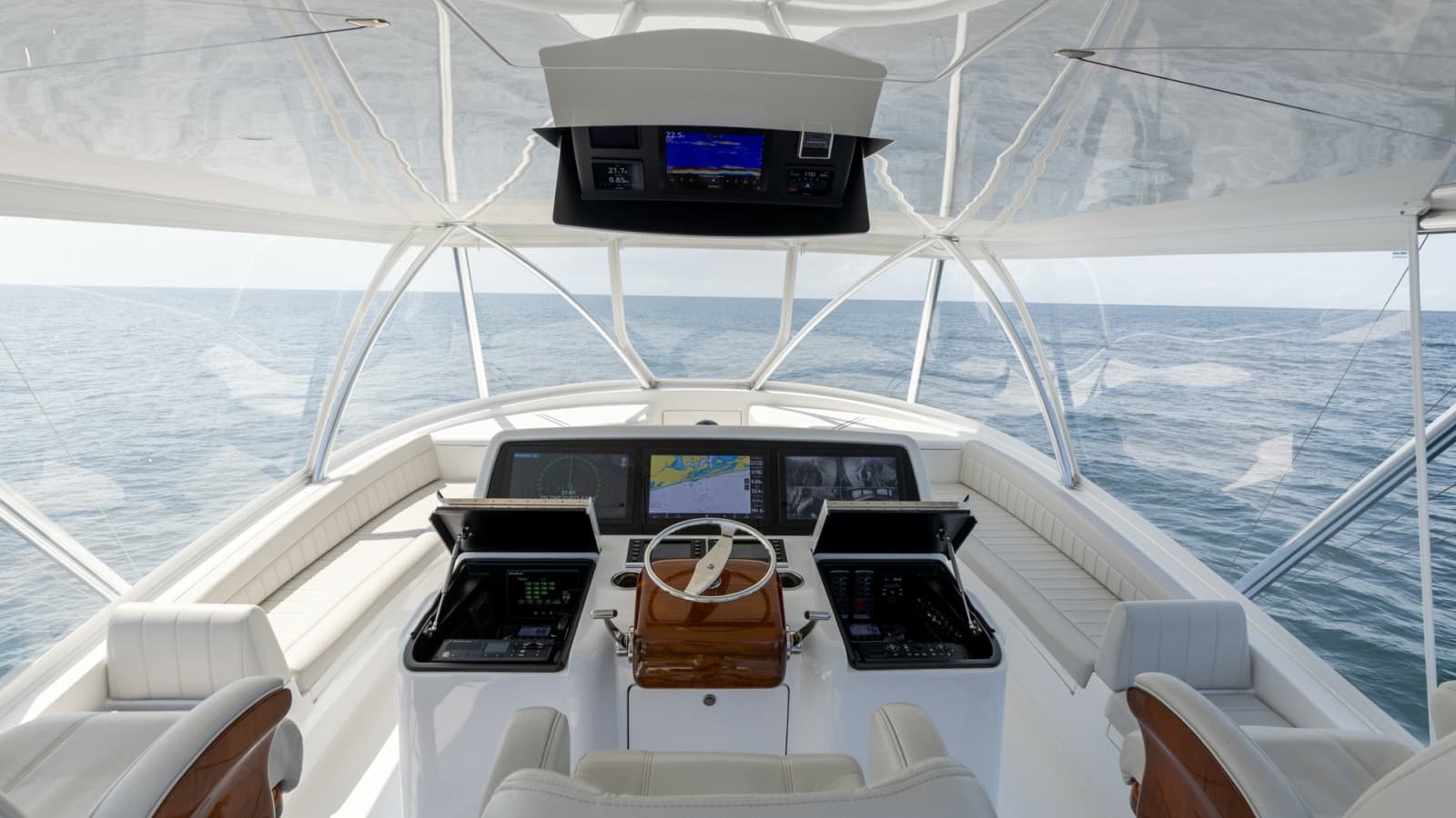 2025 Viking 74 Convertible - Photo 50