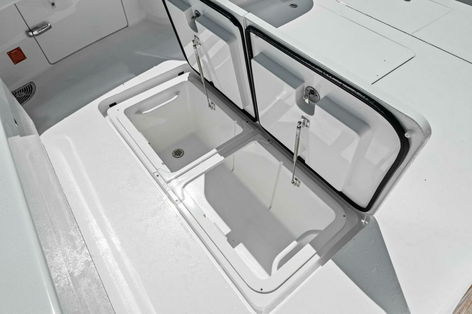 2025 Viking 58 Convertible - Photo 46