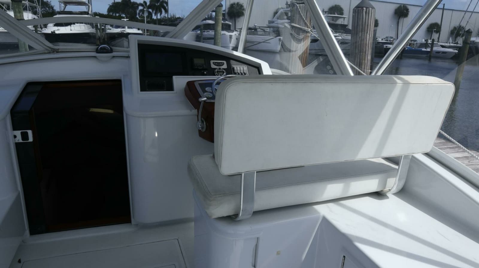 2002 Miller Marine 38 Open - Photo 7