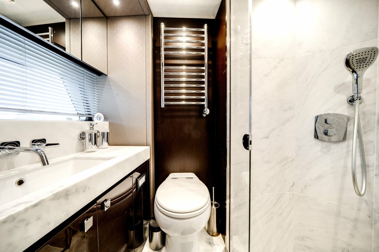 2019 Sunseeker 76 Flybridge - Photo 31