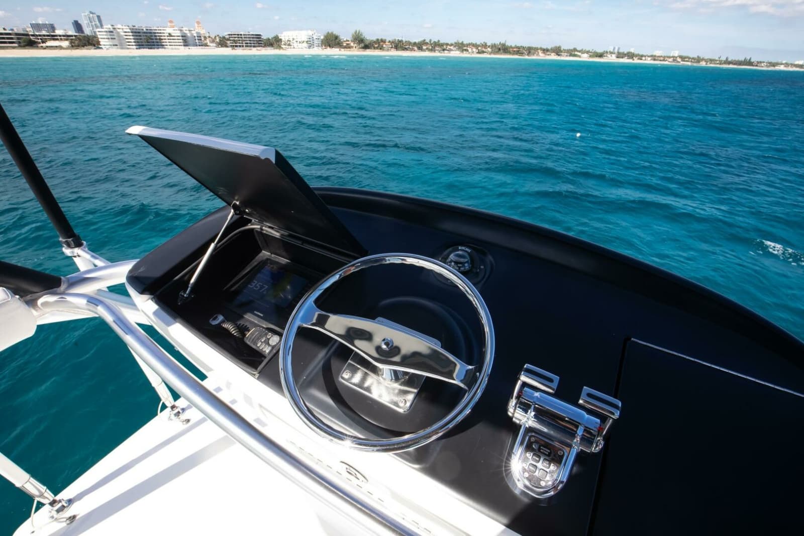 2015 Viking 70 Convertible - Photo 22