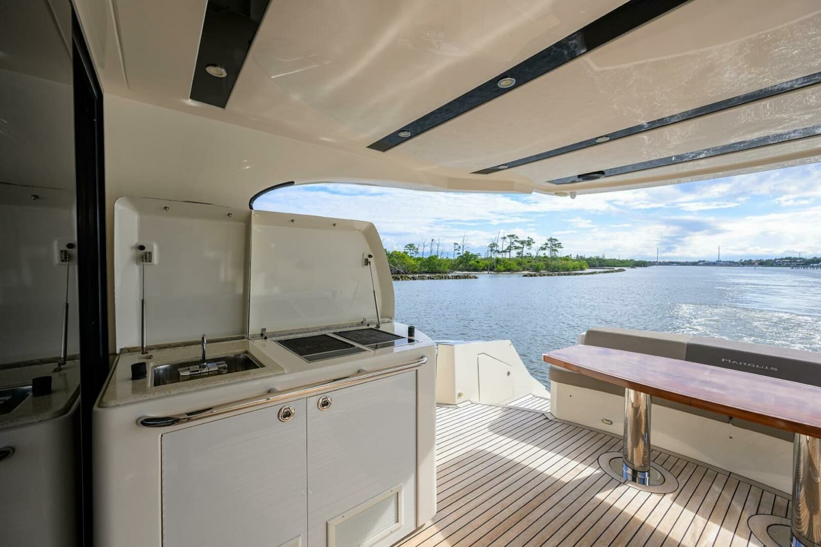 2016 Marquis 660 Sport Yacht - Photo 34
