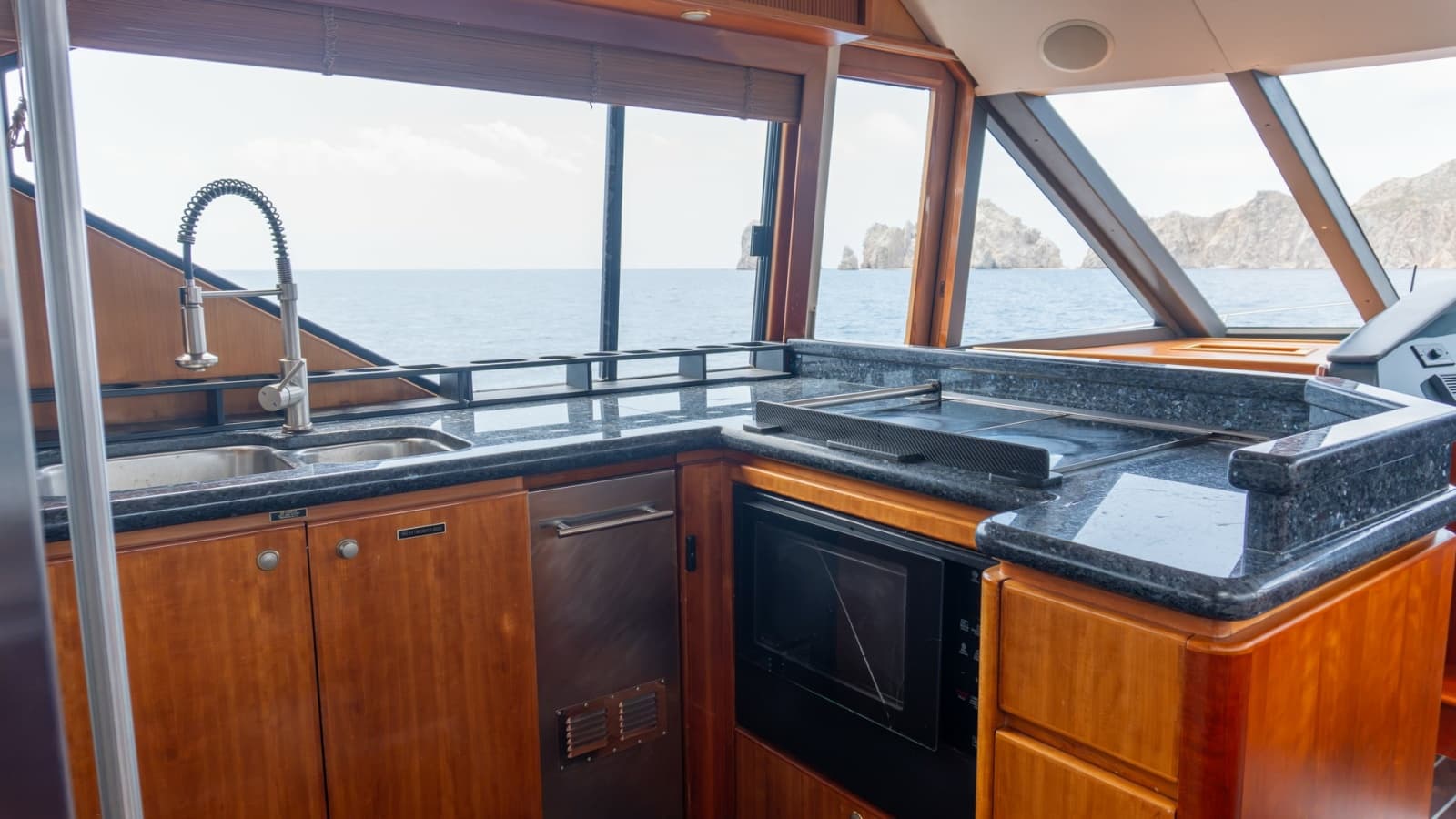 2002 West Bay 70 Yachtfisher - Photo 15