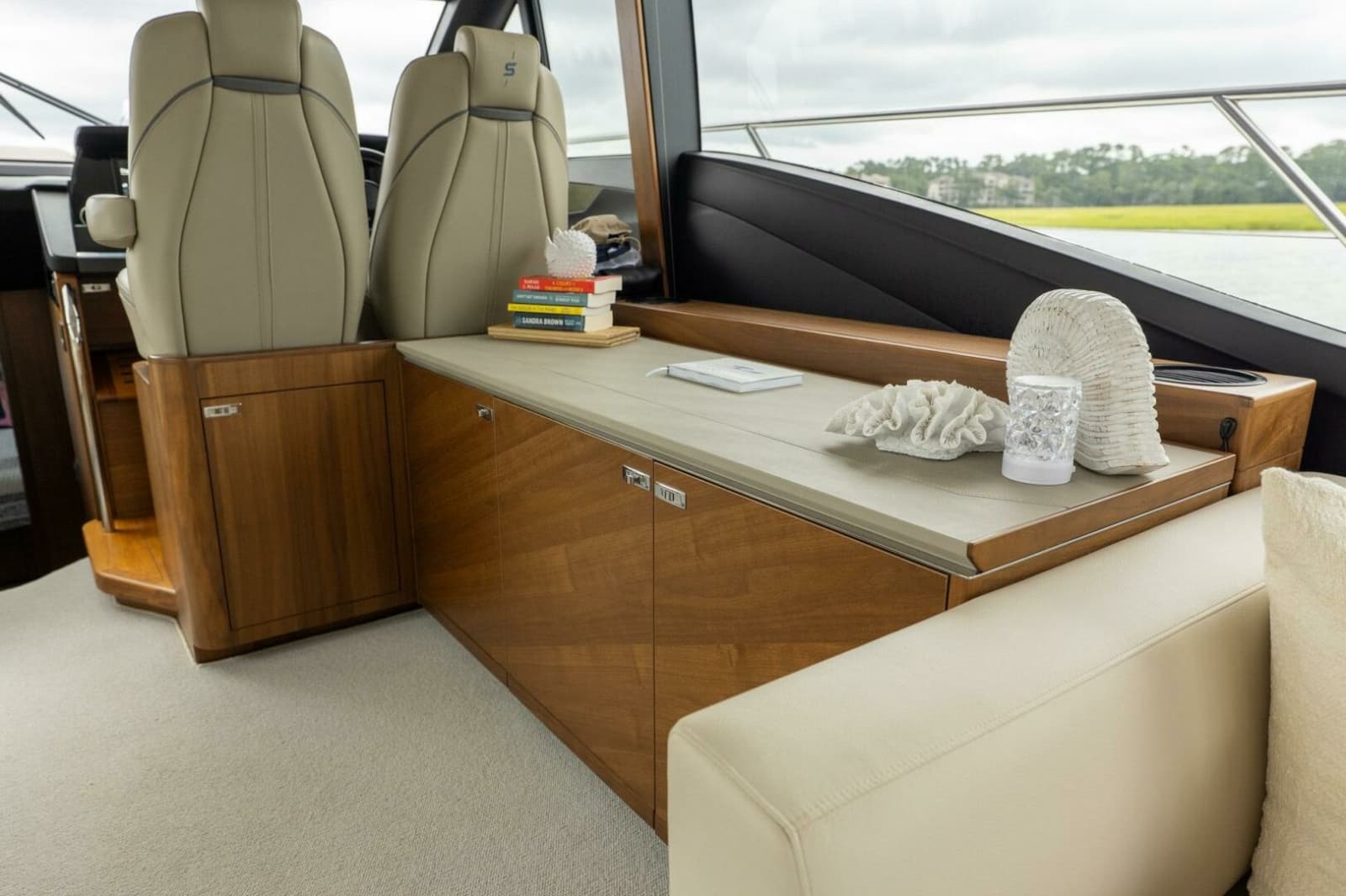 2021 Princess S62 - Photo 44