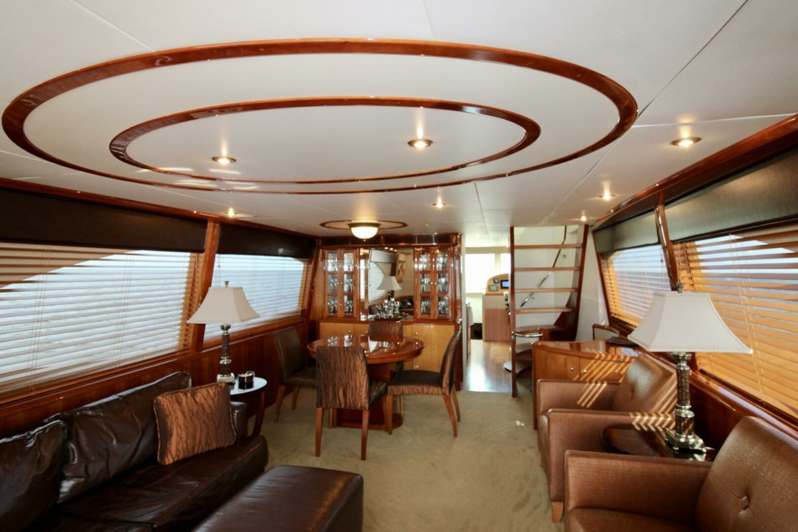 2007 Lazzara Yachts 74 Motor Yacht - Photo 31