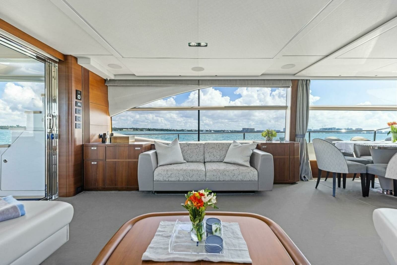 2018 Princess Y75 Motor Yacht - Photo 21
