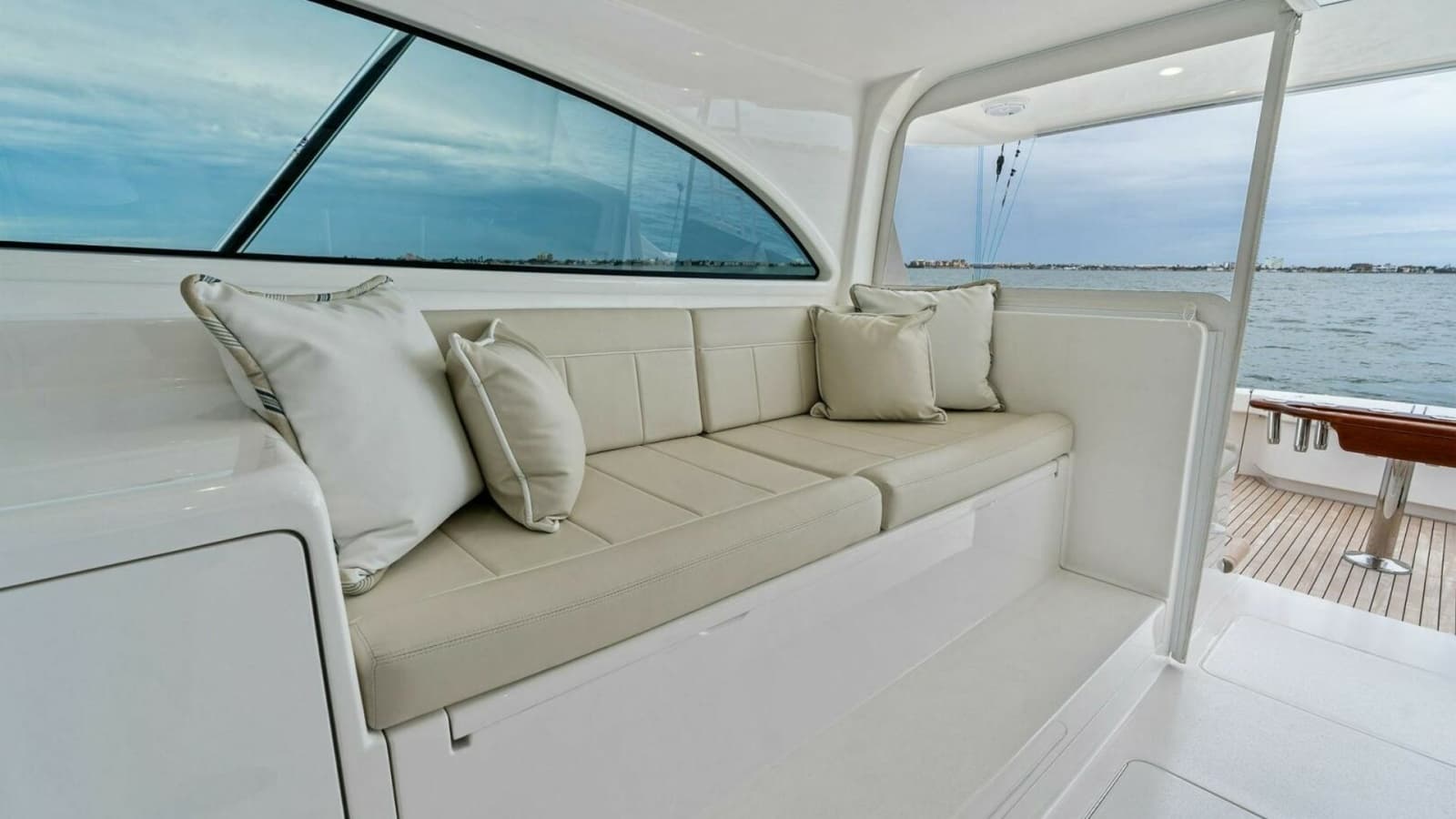 2021 Viking 46 Billfish - Photo 19