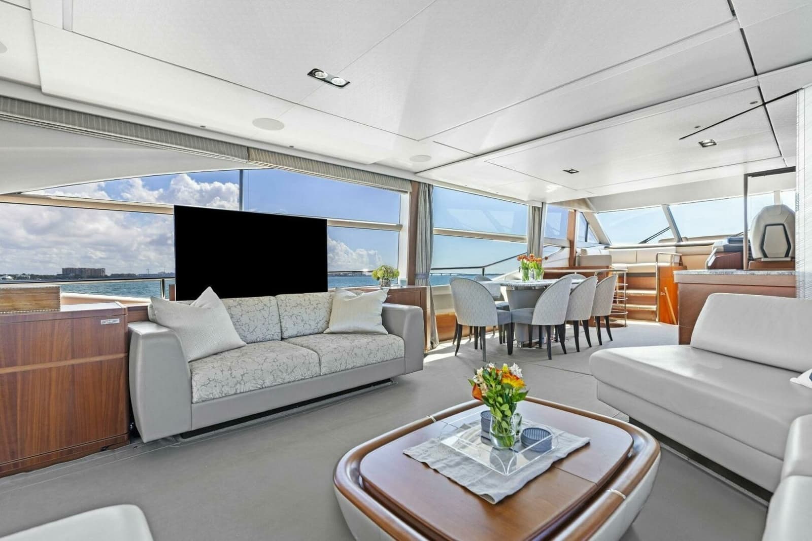 2018 Princess Y75 Motor Yacht - Photo 25