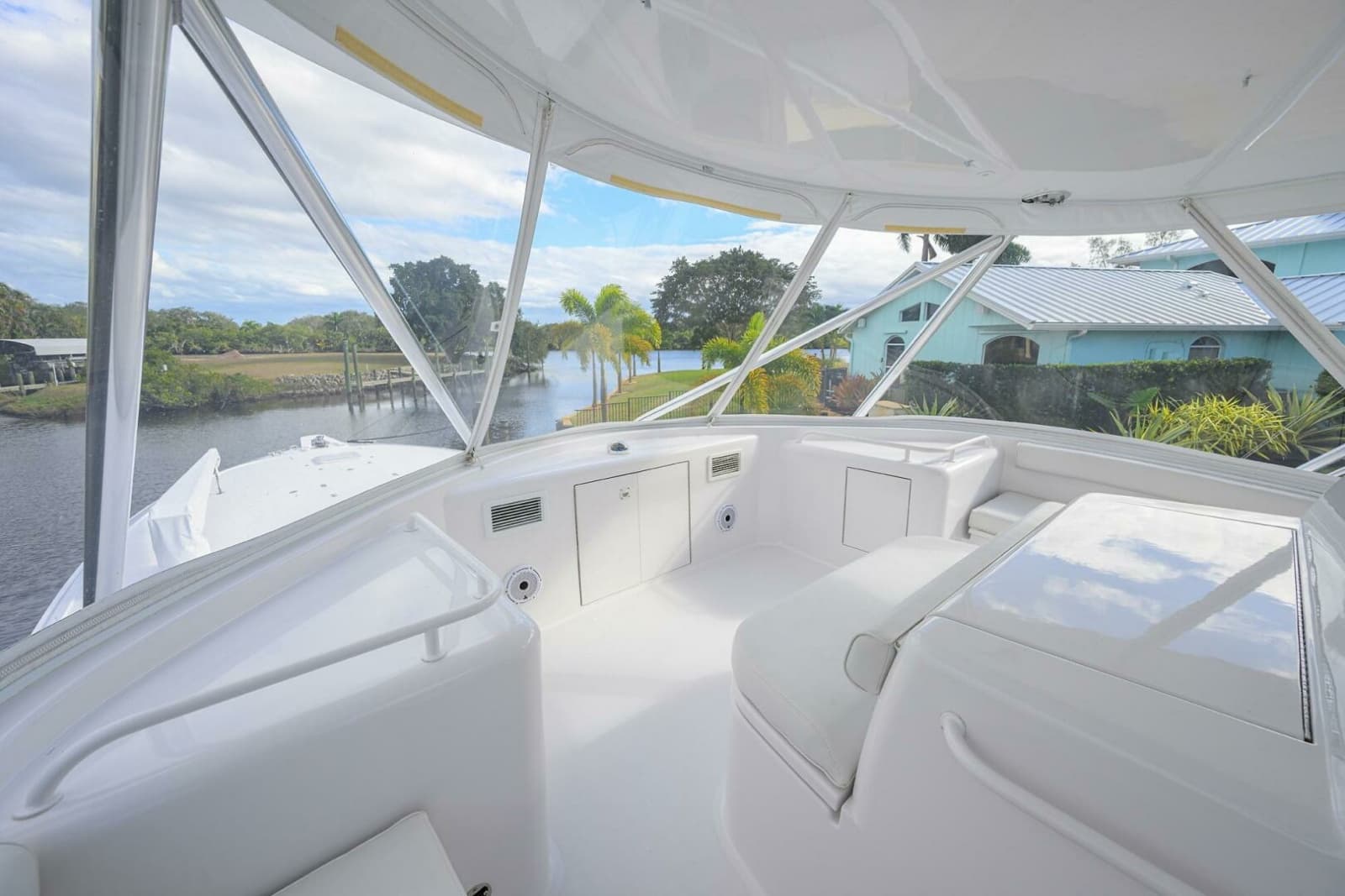 2013 Hatteras GT63 - Photo 29
