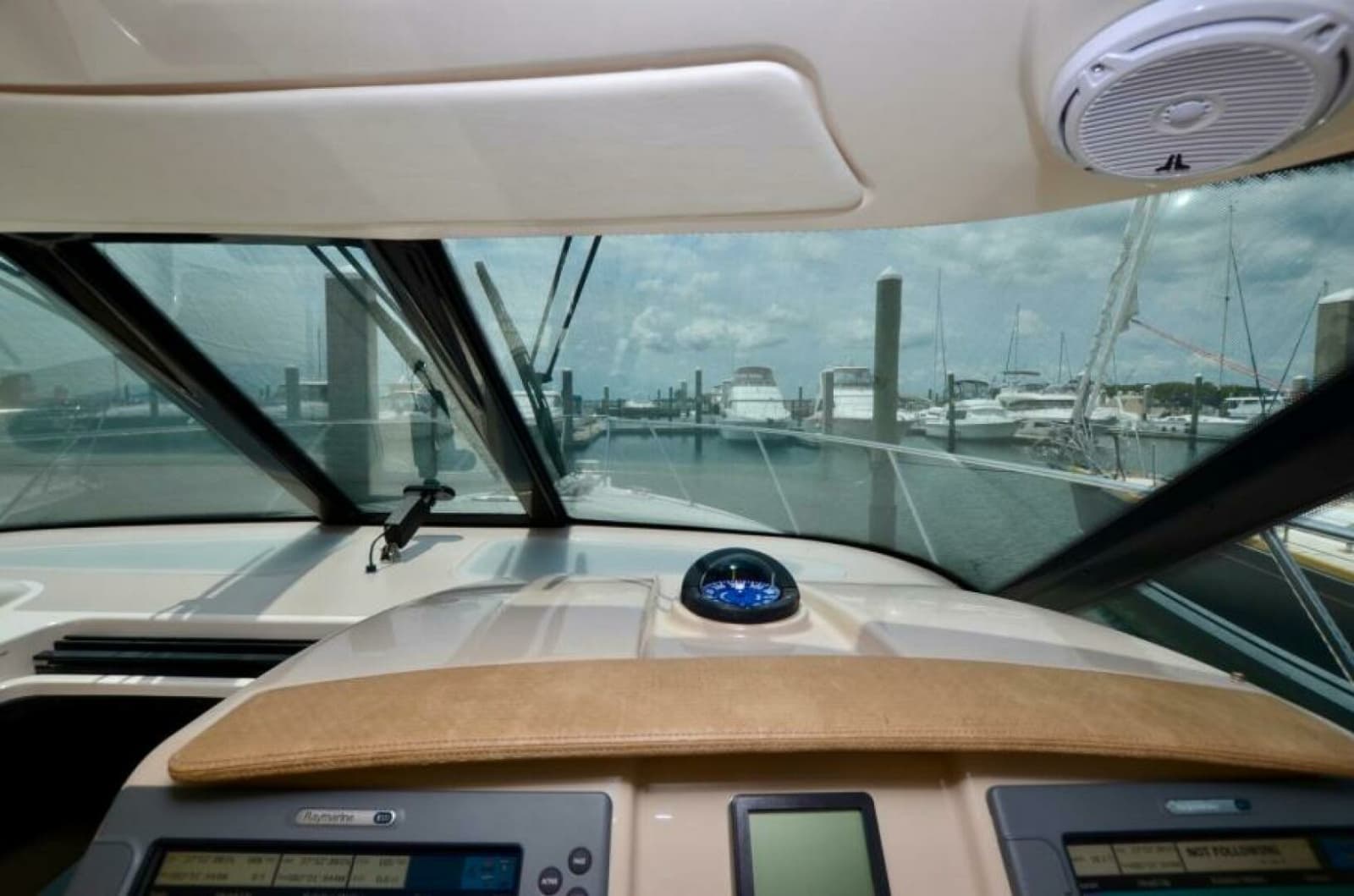 2008 Tiara Yachts 3500 Sovran - Photo 31