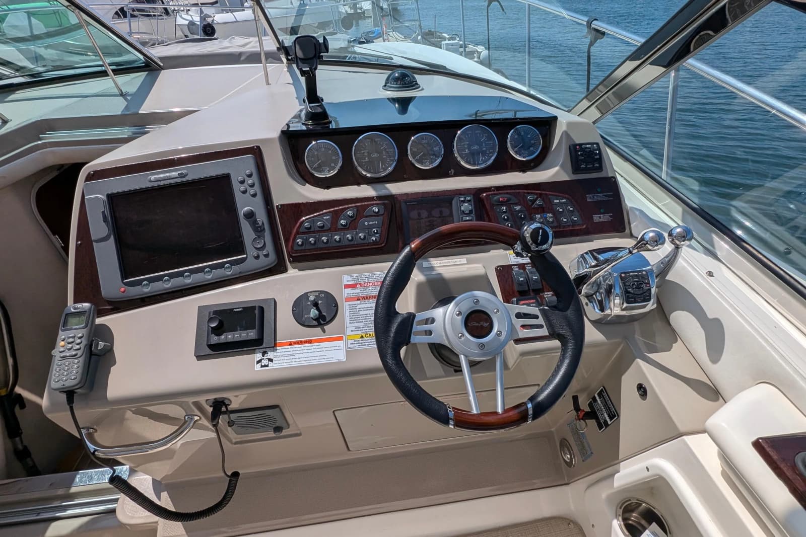 2009 Sea Ray 350 Sundancer - Photo 4