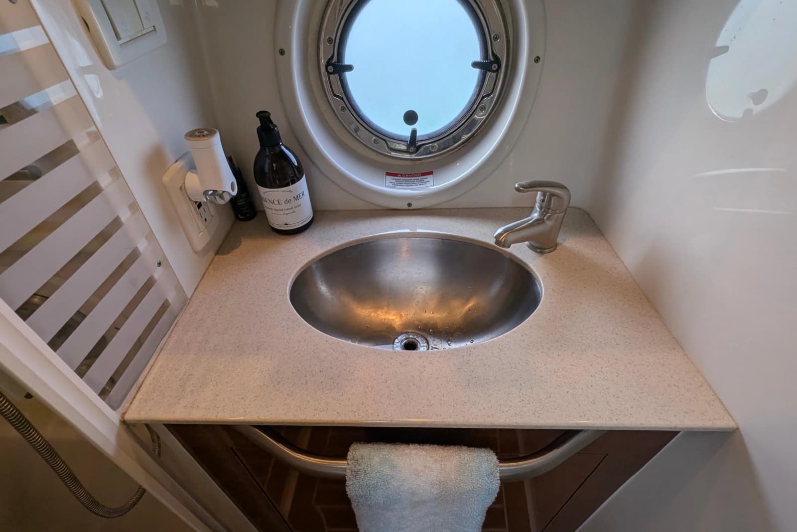 2009 Sea Ray 350 Sundancer - Photo 32