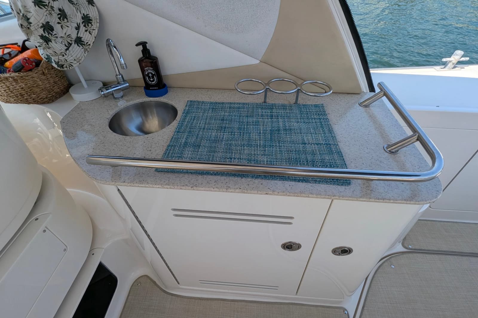 2009 Sea Ray 350 Sundancer - Photo 11