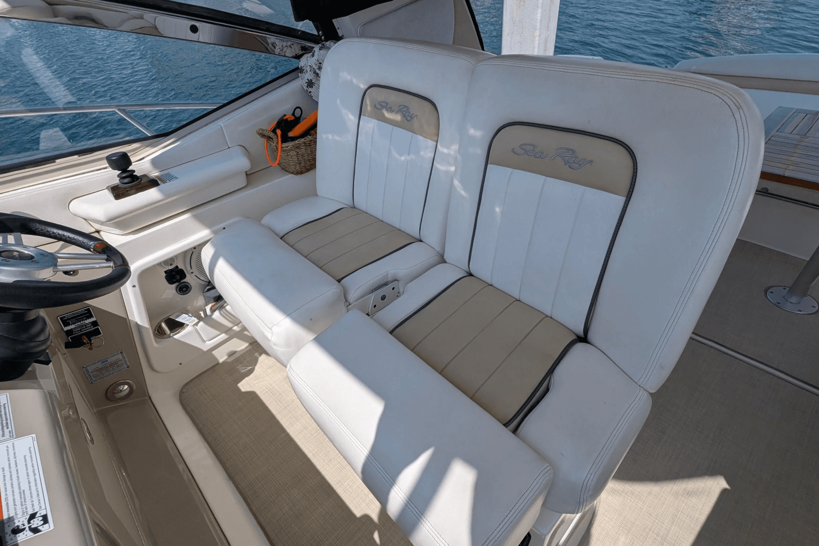 2009 Sea Ray 350 Sundancer - Photo 14