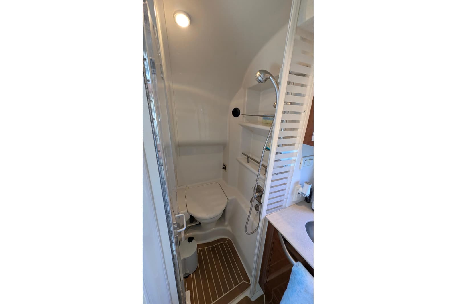 2009 Sea Ray 350 Sundancer - Photo 33