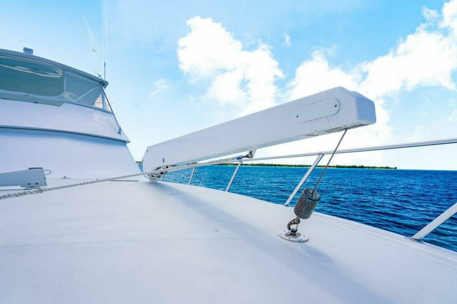 1999 Viking 55 Convertible - Photo 57