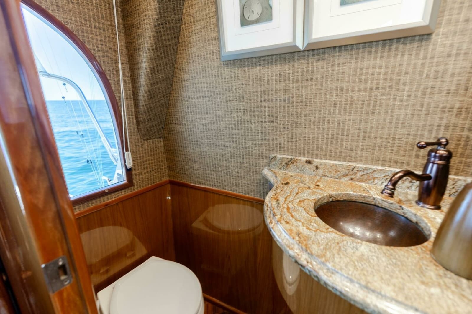 2013 Viking 76 Convertible - Photo 15