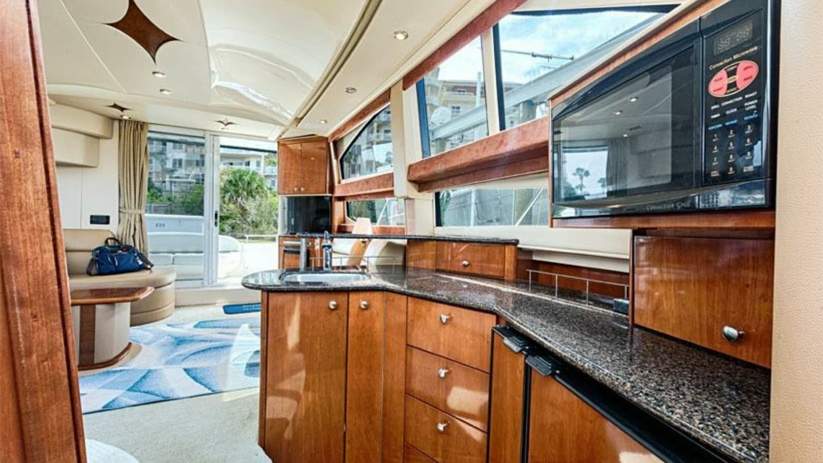 2006 Meridian 391 Sedan - Photo 2