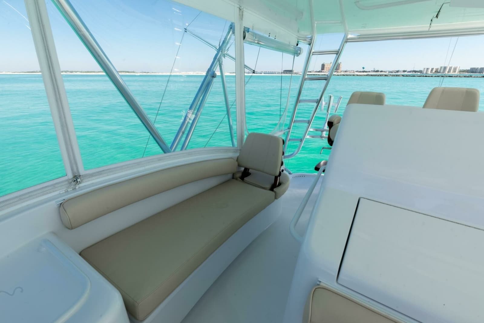 2016 Hatteras GT60 - Photo 53