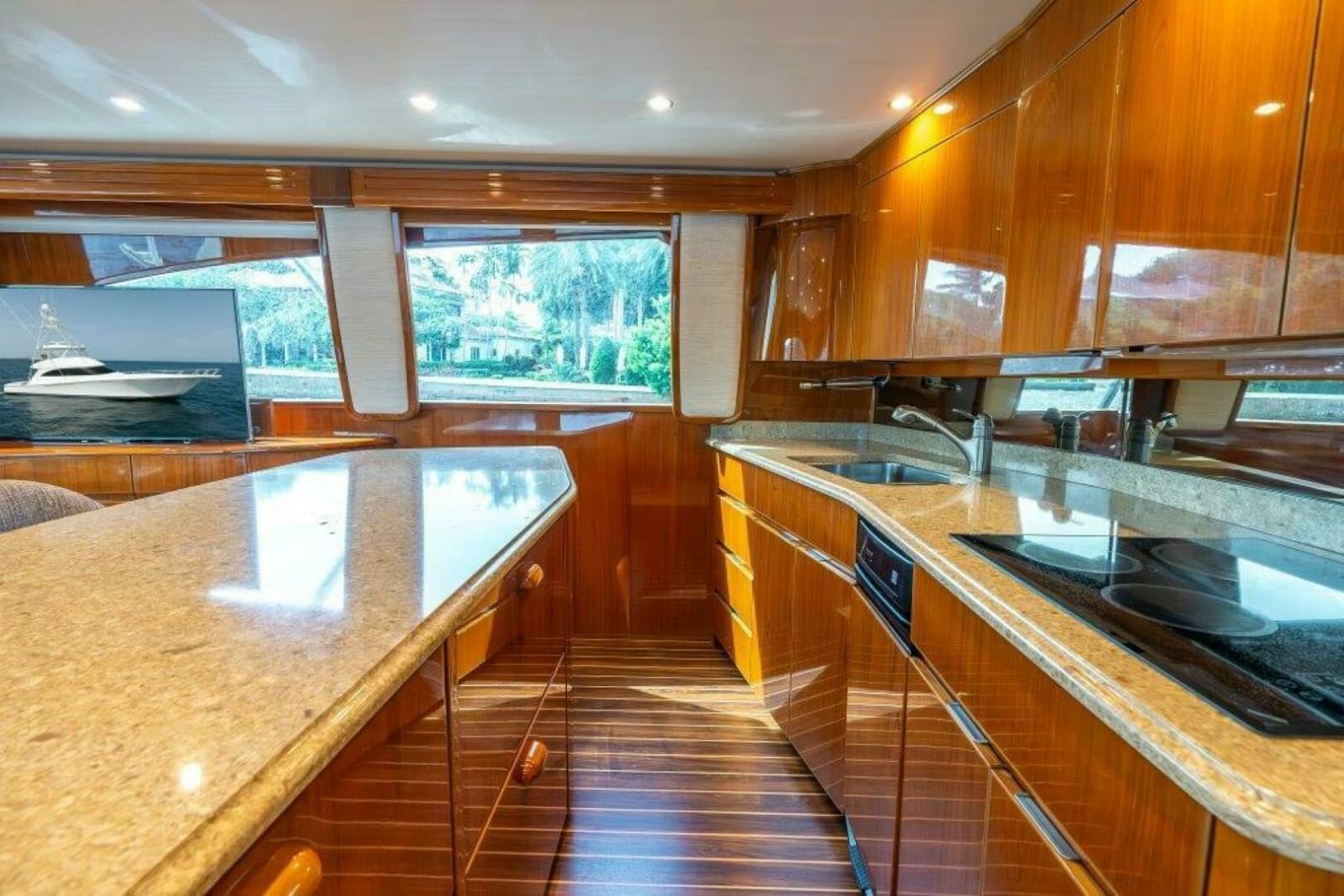 2015 Viking 66 Convertible - Photo 2