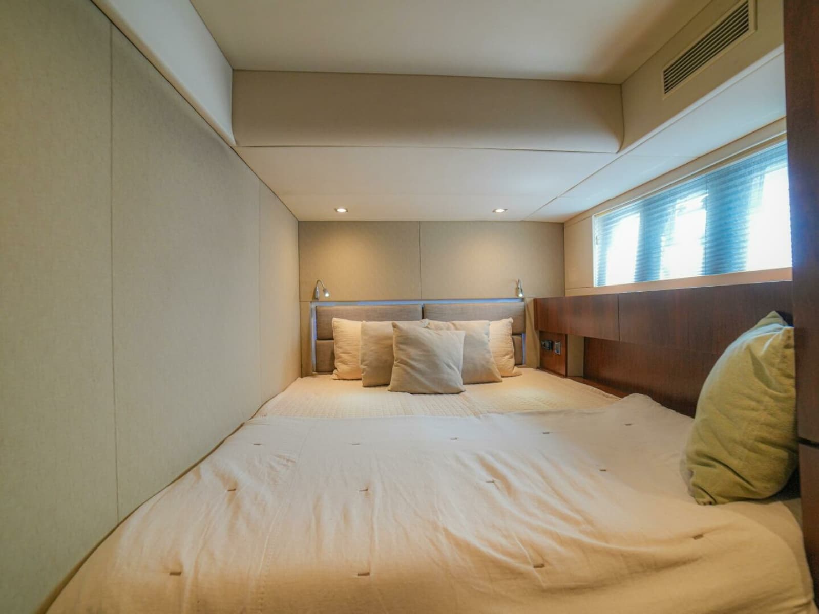 2014 Fairline 50 - Photo 40