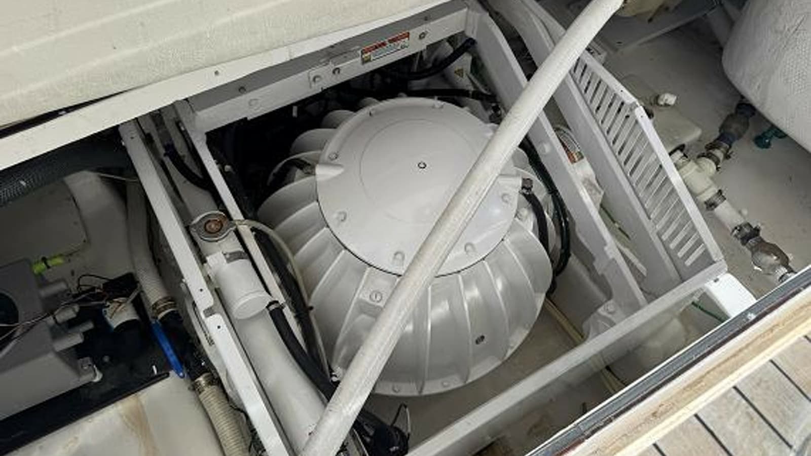 2007 Viking 74 Enclosed Bridge - Photo 25
